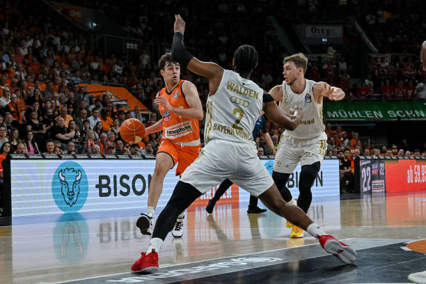 杯在不同地 杯在不同地